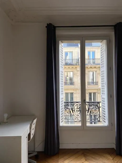Appartement 5 Bdr, 10 Ppl Georgous Typical Parisian Flat *