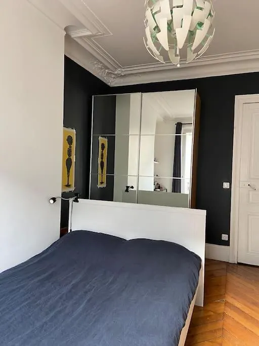 5 Bdr, 10 Ppl Georgous Typical Parisian Flat Parijs