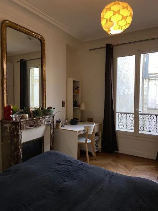5 Bdr, 10 Ppl Georgous Typical Parisian Flat *